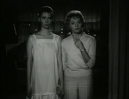 Tina Hedström and Gunn Wållgren in The Dress (1964)