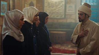 Selen Öztürk in Kizil Goncalar: Episode #1.4 (2024)