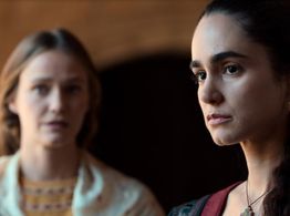 Alicia Sanz and Lucía Guerrero in El Cid (2020)