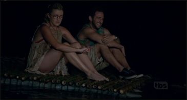 Will Greenberg and Jessica Lowe in Wrecked (2016)