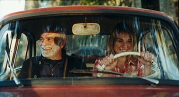 Omar Sharif and Émilie Dequenne in I Forgot to Tell You (2009)