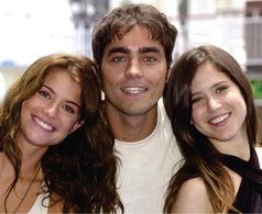 Ricardo Pereira, Mel Lisboa, and Alinne Moraes in Like a Wave (2004)