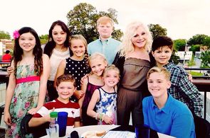 Dolly Parton's Coat of Many Colors Cast Dinner