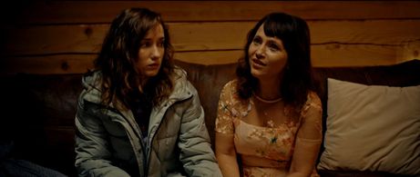 Alena Mihulová and Eliska Krenková in Bird Atlas (2021)