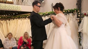 Gok Wan in Say Yes to the Dress: England (2019)
