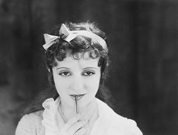 Betty Jewel in Arizona Bound (1927)