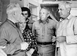 Sergey Bondarchuk, Yuriy Nikulin, and Mikhail Sholokhov in They Fought for Their Country (1975)