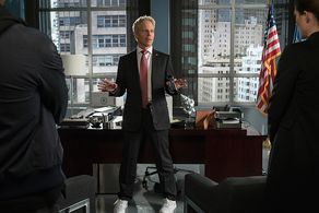 Greg Germann in Limitless (2015)