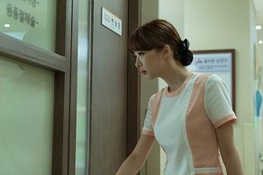 Chung-Ah Lee in Bluebeard (2017)