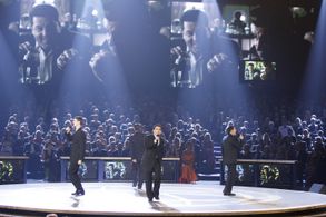 Jarrod Spector and the cast of Jersey Boys at the 59th Annual Emmy Awards