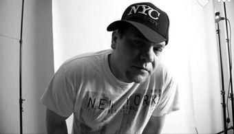 Allen J. Wall: Italian/Irish/German/Native American Actor, Model, Comedian, improvisation artist, voice over talent, and