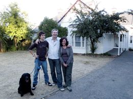 Martin Sharpe, David Pledger & Rosie Traynor in Lake Mungo