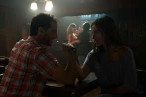 Zoé Félix in Captifs (2010)