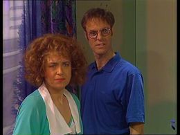 Walter Crommelin and Olga Zuiderhoek in We zijn weer thuis (1989)