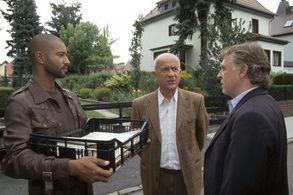 Tyron Ricketts and Andreas Schmidt-Schaller in Leipzig Homicide (2001)