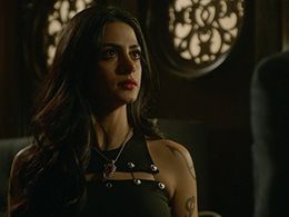 Emeraude Toubia in Shadowhunters (2016)