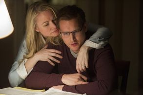 Peter Facinelli and Sarah Wynter in American Odyssey (2015)