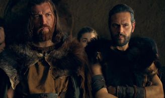 Roberto Enríquez and Hovik Keuchkerian in Hispania, la leyenda (2010)