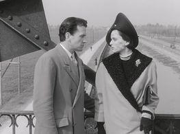 Lucia Bosè and Massimo Girotti in Story of a Love Affair (1950)