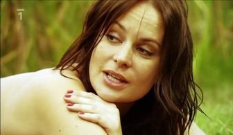 Jitka Cvancarová in Sejít z cesty (2012)