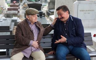 Dmitriy Nazarov and Oleg Tabakov in Kukhnya v Parizhe (2014)