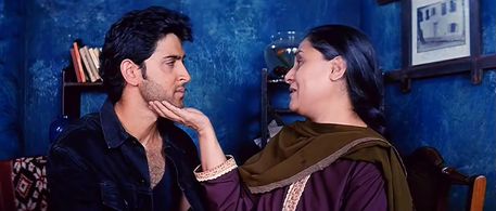 Hrithik Roshan and Jaya Bachchan in Fiza (2000)