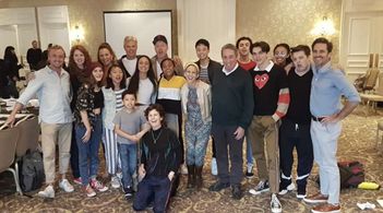 Ivan Reitman and Anisa Harris in A Babysitter's Guide to Monster Hunting (2020)