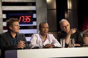 Sugar Ray Leonard, James Oseland, and Curtis Stone in Top Chef Masters (2009)