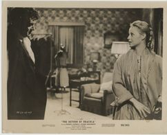 Norma Eberhardt and Francis Lederer in The Return of Dracula (1958)