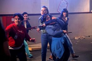 Demet Evgar, Ayça Damgaci, Selen Seyven, and Ümmü Putgül in The Yard: 44.Bölüm Final (2019)