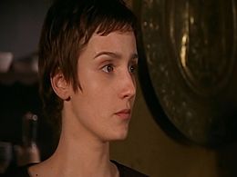 Beatriz Batarda in Relic Hunter (1999)