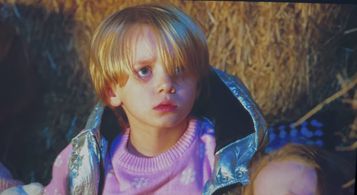 Christmas on Mistletoe Farm - Buster