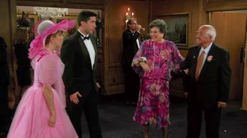 Jennifer Aniston, David Schwimmer, Fritzi Burr, and Jackie Bright in Friends (1994)