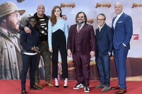 Jack Black, Kevin Hart, Dwayne Johnson, Jake Kasdan, Hiram Garcia, and Karen Gillan