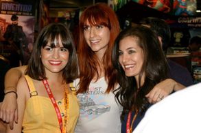 Comic Con 2012 - Girls of Whaley House