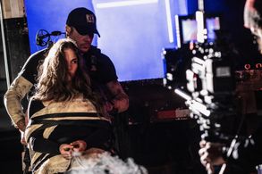 Still of Eva Igo and Joshua Peri in Monstrous: Interview with a Killer