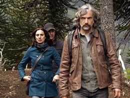 Blanca Lewin, Francisco Reyes, and Benjamín Vicuña in Fugitives (2011)
