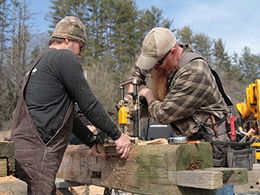Sherman Thompson and Alex Webb in Barnwood Builders (2013)