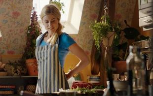 Still of Catharina Christie in commercial for 'Meny'.