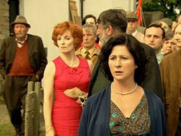 Dafydd Hywel, Beth Robert, and Mali Harries in The Indian Doctor (2010)