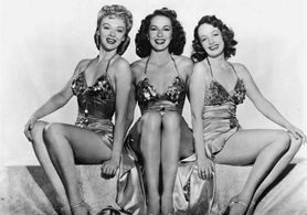 Leslie Brooks, Jinx Falkenburg, and Kay Harris in Lucky Legs (1942)