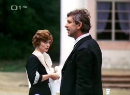 Jaromír Hanzlík and Ljuba Krbová in Konec starych casu (1989)