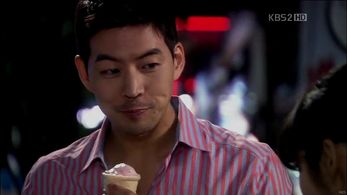 Lee Sang-yoon in My Daughter Seo Young (2012)