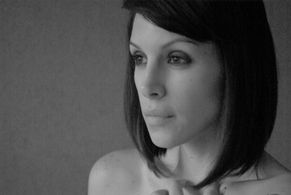 Alexandra De La Mora