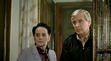 Oleg Basilashvili and Yevdokiya Urusova in Courier (1986)