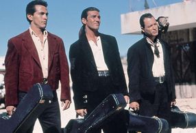 Antonio Banderas, Carlos Gallardo, and Albert Michel Jr. in Desperado (1995)