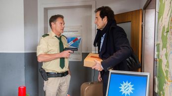 Christian Tramitz and Helmfried von Lüttichau in Hubert und Staller - Eine schöne Bescherung (2018)