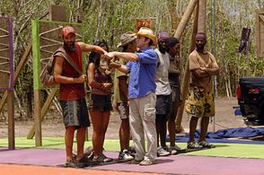 Jeff Probst, Stacy Kimball, Cassandra Franklin, Yau-Man Chan, Earl Cole, Andria Herd, and Kenward Bernis in Survivor: I 