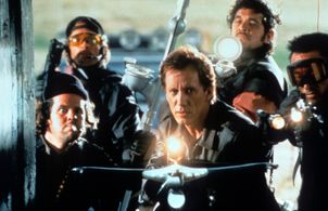 James Woods, Mark Boone Junior, Thomas Rosales Jr., David Rowden, and Cary-Hiroyuki Tagawa in Vampires (1998)