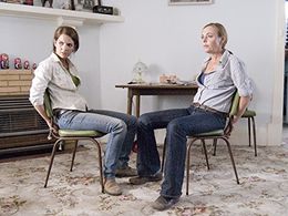 Michala Banas and Abi Tucker in McLeod's Daughters (2001)